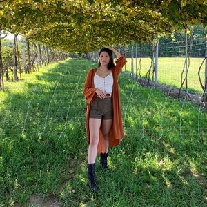 Meet your Posher, Sharon